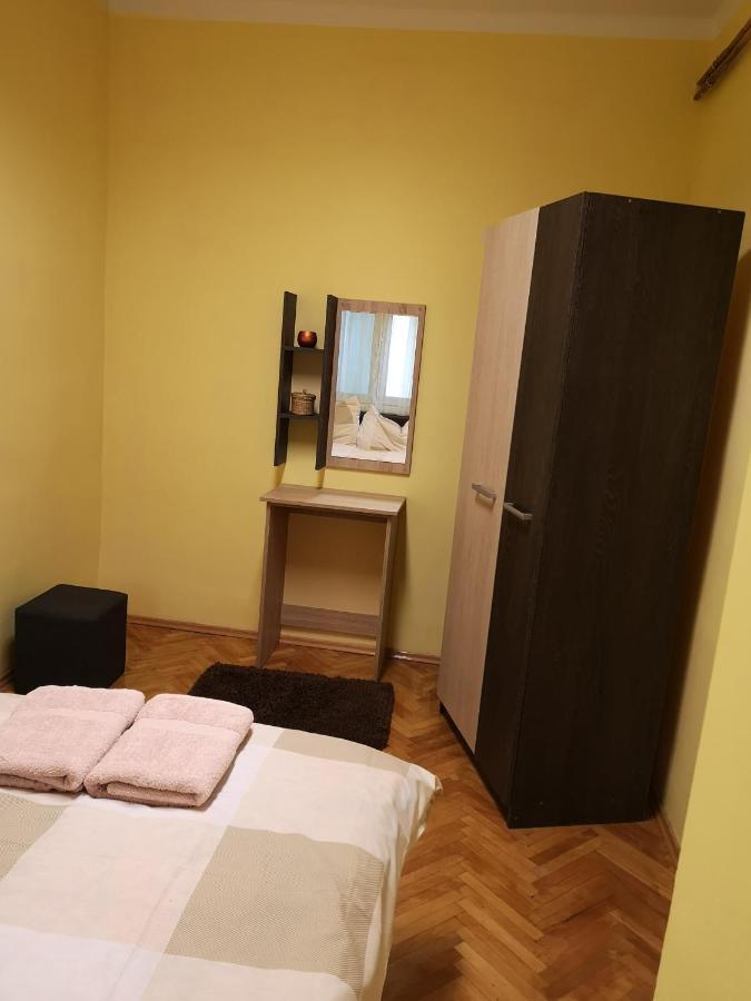 Veva Apartman - Eger Maganszallashely Eksteriør billede