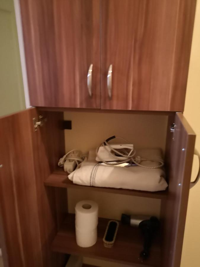 Veva Apartman - Eger Maganszallashely Eksteriør billede